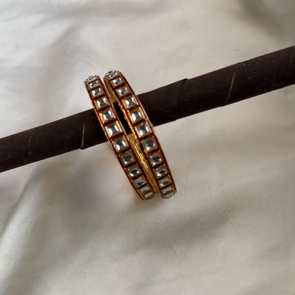 Bangles red and golden color with clear stones🌸